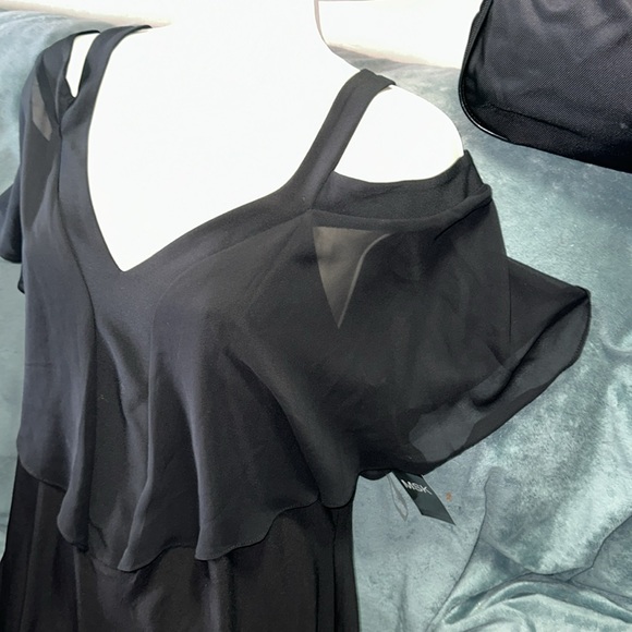 MSK black cold shoulder stretchy lined midi dress size 12 New - Picture 2 of 9